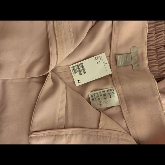 NWT - H&M shorts - Picture 3 of 3